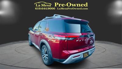 2022 Nissan Pathfinder Platinum   - Photo 3 - San Diego, CA 92115