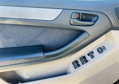 2005 Toyota 4Runner SR5  V-8 - Photo 8 - San Diego, CA 92115