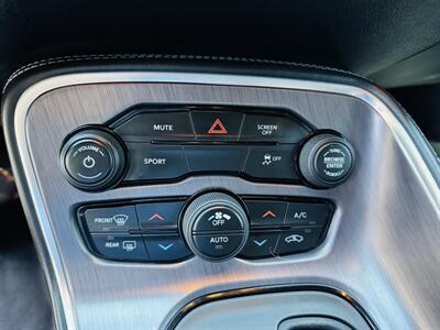 2017 Dodge Challenger SXT Plus   - Photo 11 - San Diego, CA 92115