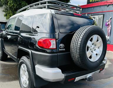 2007 Toyota FJ Cruiser 4x4   - Photo 3 - San Diego, CA 92115