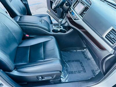 2019 Toyota Highlander XLE   - Photo 14 - San Diego, CA 92115