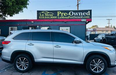 2019 Toyota Highlander XLE   - Photo 5 - San Diego, CA 92115