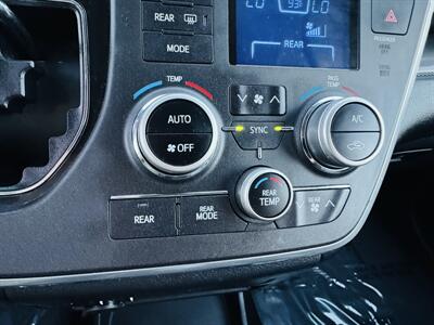 2016 Toyota Sienna SE Premium 8-Passeng - Photo 16 - San Diego, CA 92115