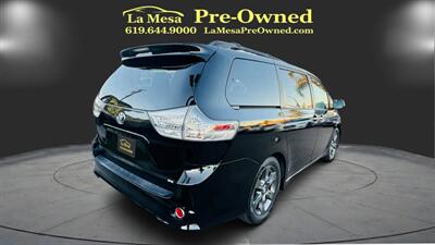 2016 Toyota Sienna SE Premium 8-Passeng - Photo 6 - San Diego, CA 92115