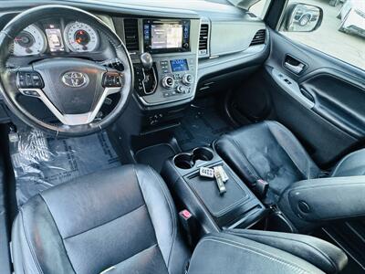 2016 Toyota Sienna SE Premium 8-Passeng - Photo 10 - San Diego, CA 92115
