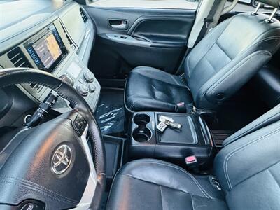 2016 Toyota Sienna SE Premium 8-Passeng - Photo 11 - San Diego, CA 92115