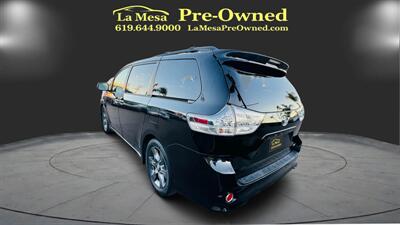 2016 Toyota Sienna SE Premium 8-Passeng - Photo 3 - San Diego, CA 92115