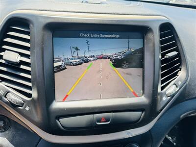 2017 Jeep Cherokee Limited 77k - Photo 12 - San Diego, CA 92115