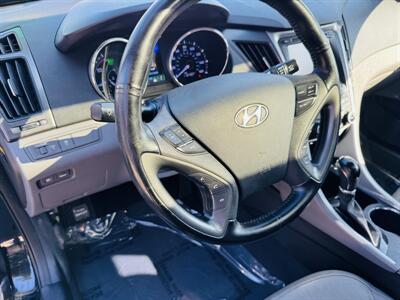 2014 Hyundai SONATA Hybrid Limited   - Photo 9 - San Diego, CA 92115