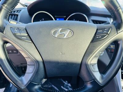 2014 Hyundai SONATA Hybrid Limited   - Photo 10 - San Diego, CA 92115