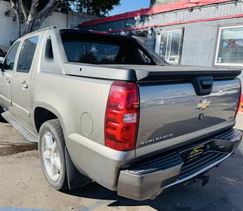 2007 Chevrolet Avalanche LTZ 1500   - Photo 3 - San Diego, CA 92115