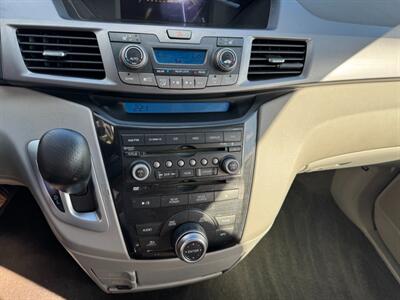 2012 Honda Odyssey Touring Elite  Elite - Photo 14 - San Diego, CA 92115