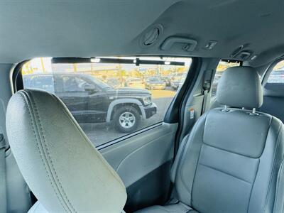 2015 Toyota Sienna XLE 8-Passenger - Photo 14 - San Diego, CA 92115