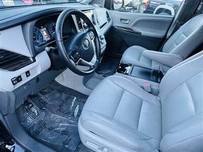 2015 Toyota Sienna XLE 8-Passenger - Photo 10 - San Diego, CA 92115