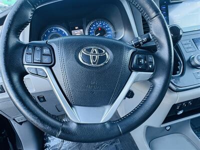 2015 Toyota Sienna XLE 8-Passenger - Photo 12 - San Diego, CA 92115