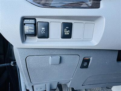 2015 Toyota Sienna XLE 8-Passenger - Photo 7 - San Diego, CA 92115