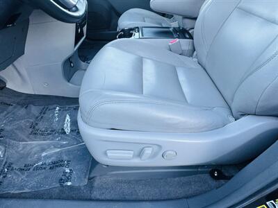 2015 Toyota Sienna XLE 8-Passenger - Photo 9 - San Diego, CA 92115