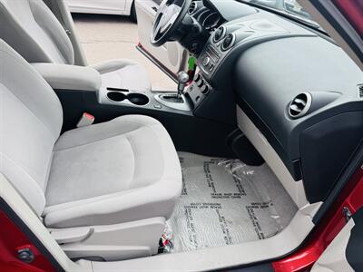 2015 Nissan Rogue Select S   - Photo 11 - San Diego, CA 92115