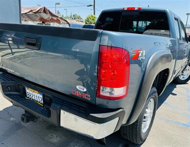 2008 GMC Sierra 2500 SLT  Z-71 4x4 - Photo 6 - San Diego, CA 92115