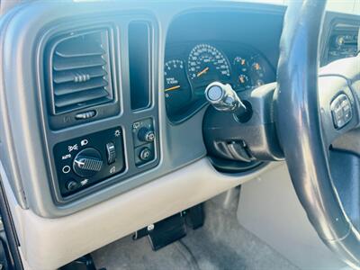 2005 Chevrolet Suburban 1500 LT   - Photo 11 - San Diego, CA 92115