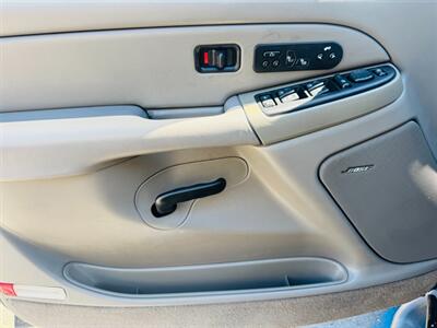 2005 Chevrolet Suburban 1500 LT   - Photo 7 - San Diego, CA 92115