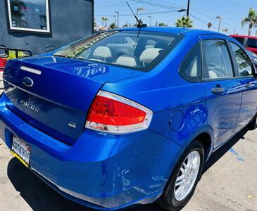2011 Ford Focus SE  71K - Photo 6 - San Diego, CA 92115