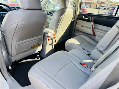 2012 Toyota Highlander Limited   - Photo 12 - San Diego, CA 92115