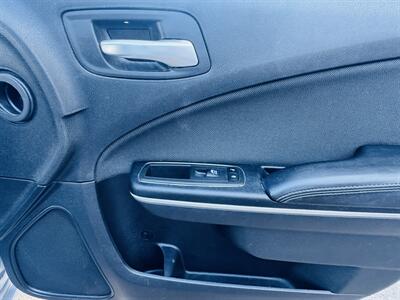 2015 Dodge Charger SE   - Photo 13 - San Diego, CA 92115