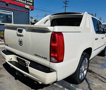 2010 Cadillac Escalade EXT Premium  105k Miles - Photo 6 - San Diego, CA 92115