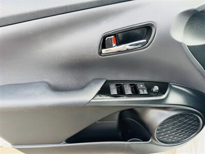 2020 Toyota Prius LE   - Photo 7 - San Diego, CA 92115