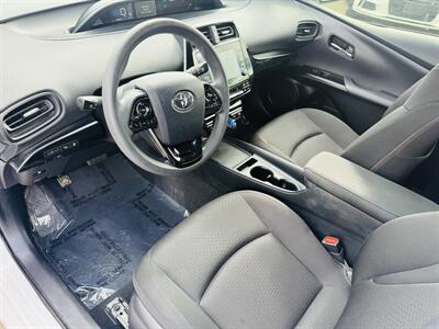 2020 Toyota Prius LE   - Photo 8 - San Diego, CA 92115