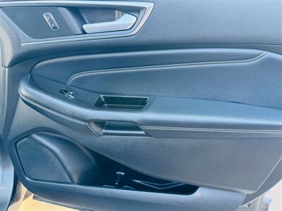 2017 Ford Edge Titanium   - Photo 13 - San Diego, CA 92115