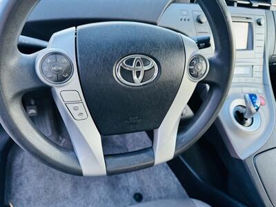 2014 Toyota Prius Two   - Photo 8 - San Diego, CA 92115