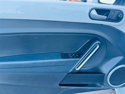 2016 Volkswagen Beetle Convertible 1.8T Denim PZEV   - Photo 10 - San Diego, CA 92115