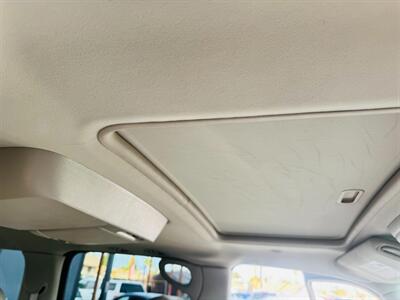 2005 Cadillac Escalade ESV Platinum Edition - Photo 10 - San Diego, CA 92115