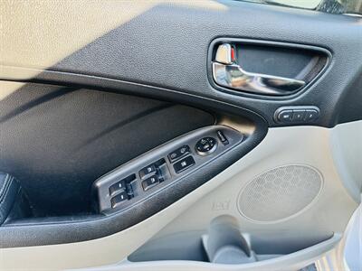 2014 Kia Forte EX   - Photo 7 - San Diego, CA 92115