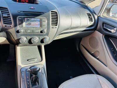 2014 Kia Forte EX   - Photo 13 - San Diego, CA 92115