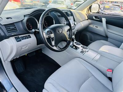 2012 Toyota Highlander SE   - Photo 9 - San Diego, CA 92115