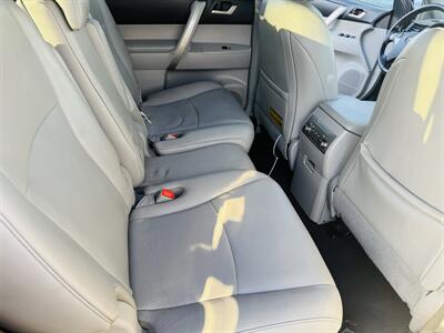 2012 Toyota Highlander SE   - Photo 14 - San Diego, CA 92115