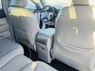 2012 Toyota Highlander SE   - Photo 15 - San Diego, CA 92115