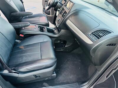 2018 Dodge Grand Caravan GT   - Photo 12 - San Diego, CA 92115