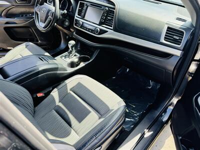2018 Toyota Highlander LE Plus - Photo 12 - San Diego, CA 92115