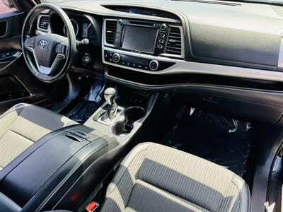 2018 Toyota Highlander LE Plus - Photo 10 - San Diego, CA 92115