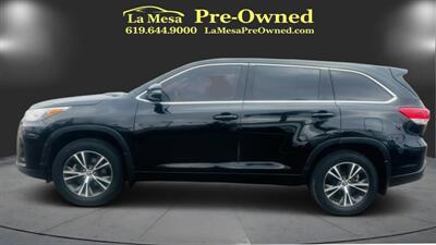 2018 Toyota Highlander LE Plus - Photo 2 - San Diego, CA 92115