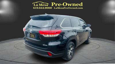 2018 Toyota Highlander LE Plus - Photo 3 - San Diego, CA 92115