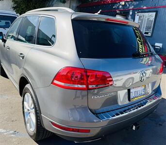 2014 Volkswagen Touareg V6 Sport   - Photo 3 - San Diego, CA 92115