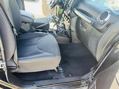 2015 Jeep Wrangler Rubicon   - Photo 10 - San Diego, CA 92115