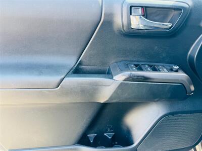 2016 Toyota Tacoma SR5 V6  One Owner - Photo 8 - San Diego, CA 92115