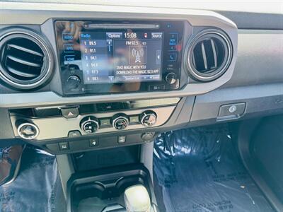 2016 Toyota Tacoma SR5 V6  One Owner - Photo 16 - San Diego, CA 92115