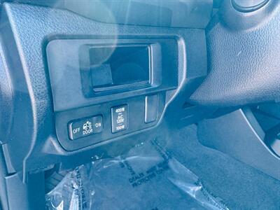 2016 Toyota Tacoma SR5 V6  One Owner - Photo 9 - San Diego, CA 92115